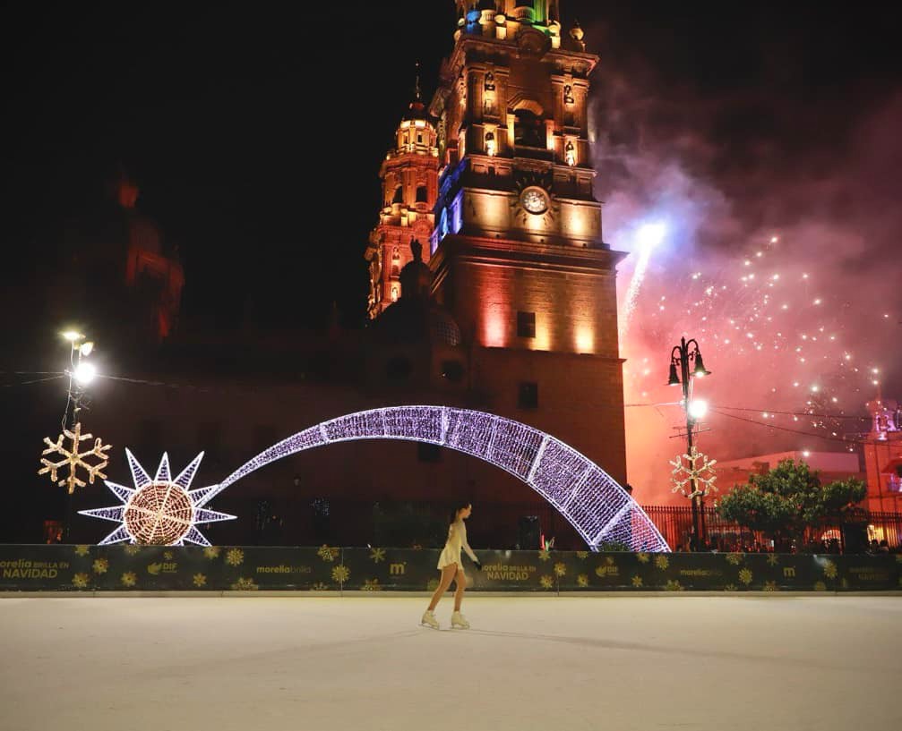 Quedan pocos días para disfrutar de la pista de hielo del Centro de Morelia