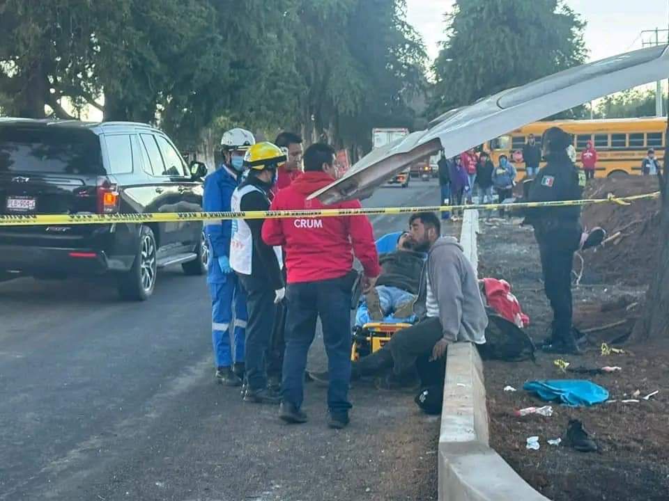 Jornaleros sufren accidente en la carretera Morelia – Quiroga, hay tres muerdos y mas de 12 lesionados