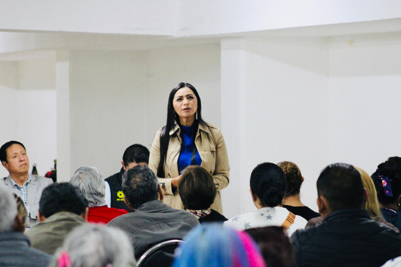 Se reúne Araceli Saucedo Reyes con mujeres empresarias de Michoacán