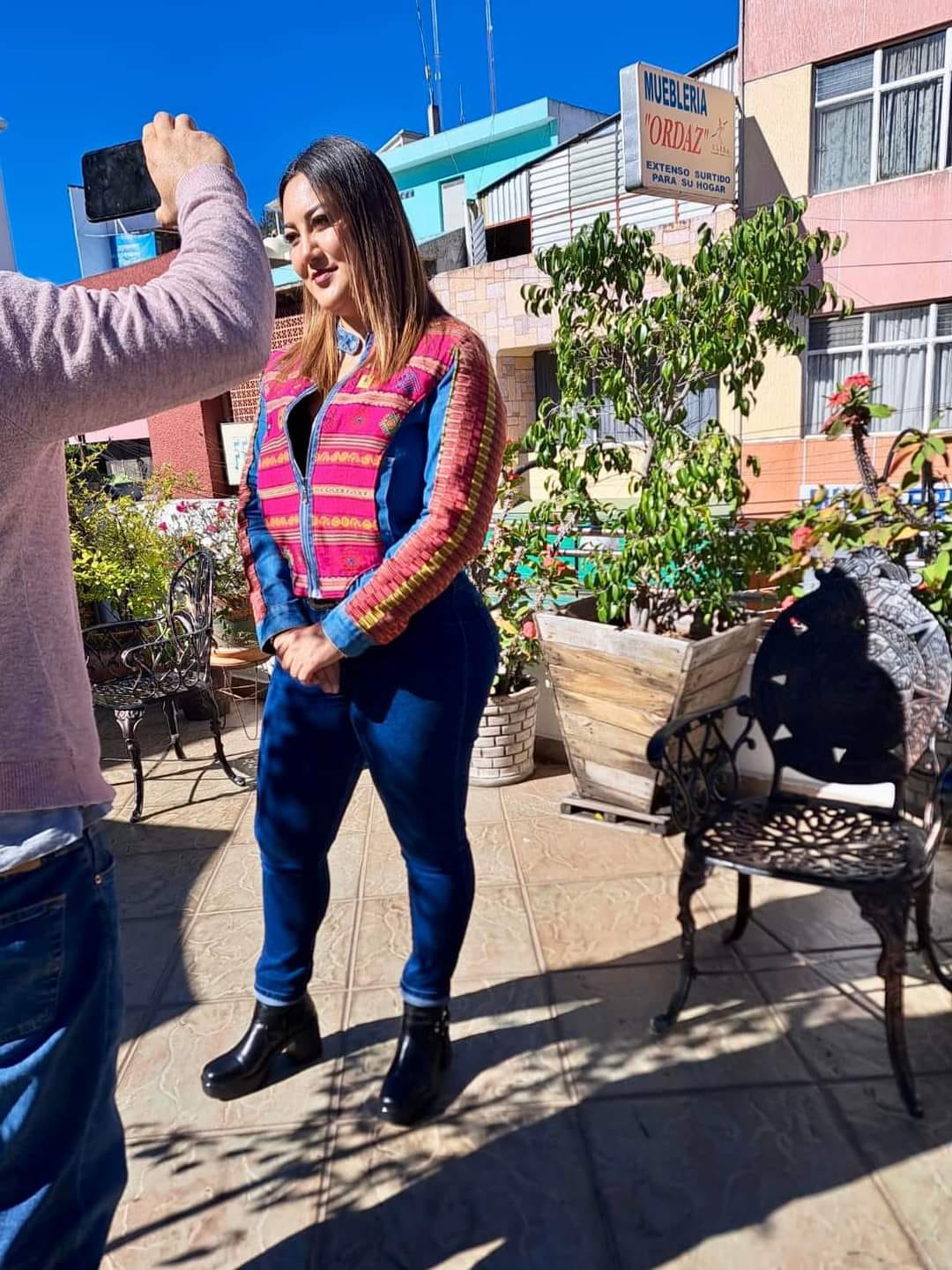 Seguiremos sumando esfuerzos para contribuir a escuelas dignas: Mónica Valdez
