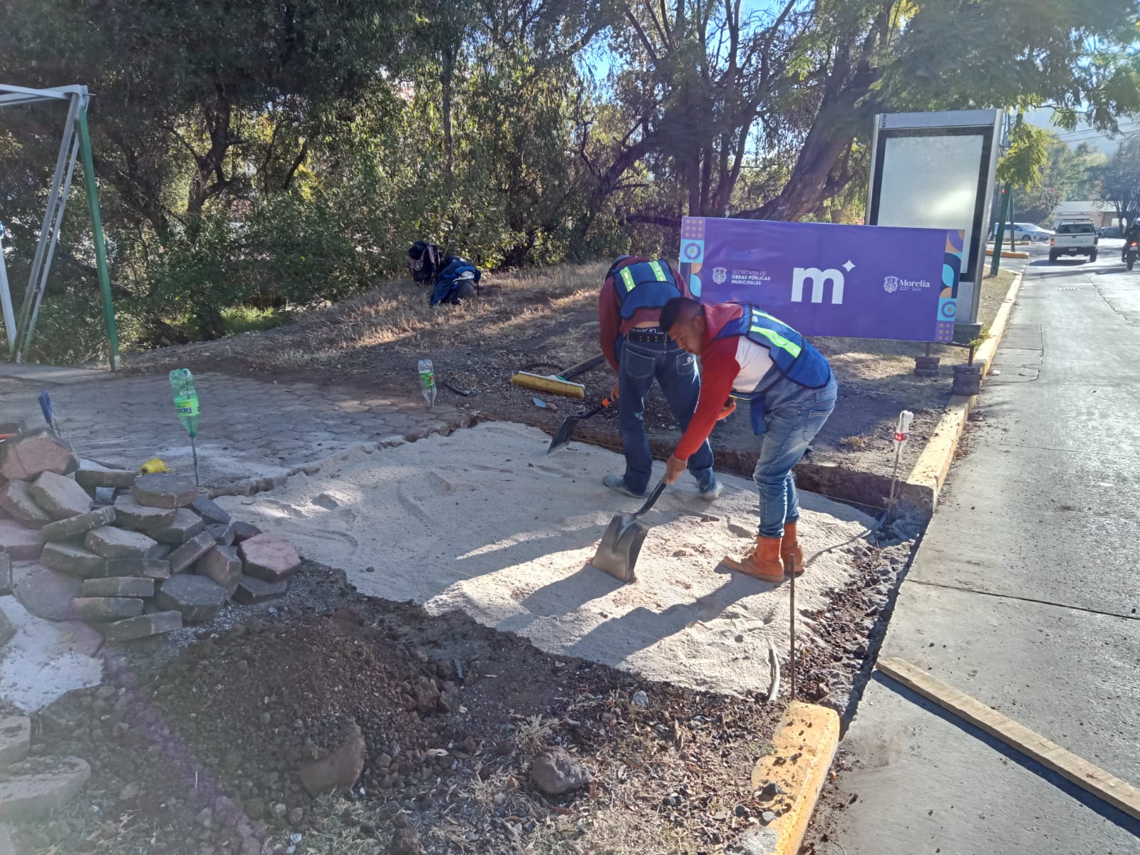 Gobierno Municipal atiende reporte ciudadano y construye vialidades incluyentes