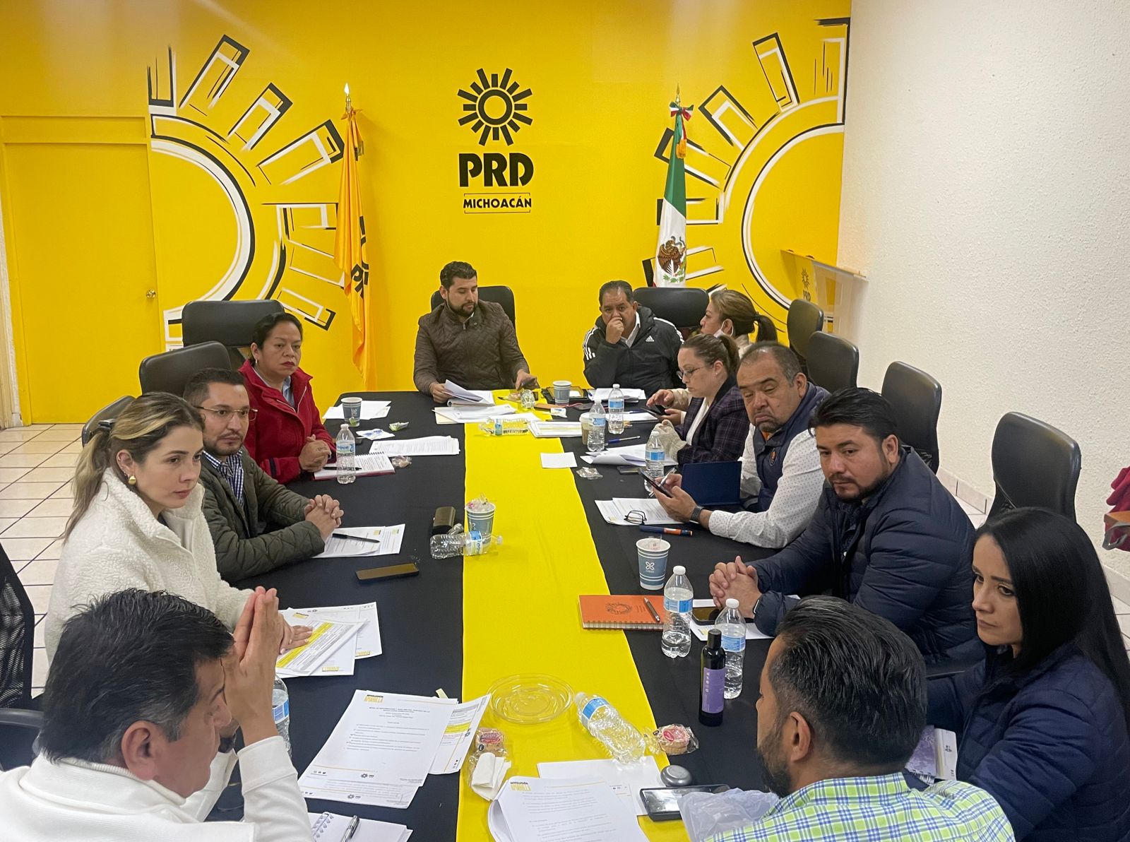 Instala PRD mesa de análisis para transitar en unidad durante proceso electora