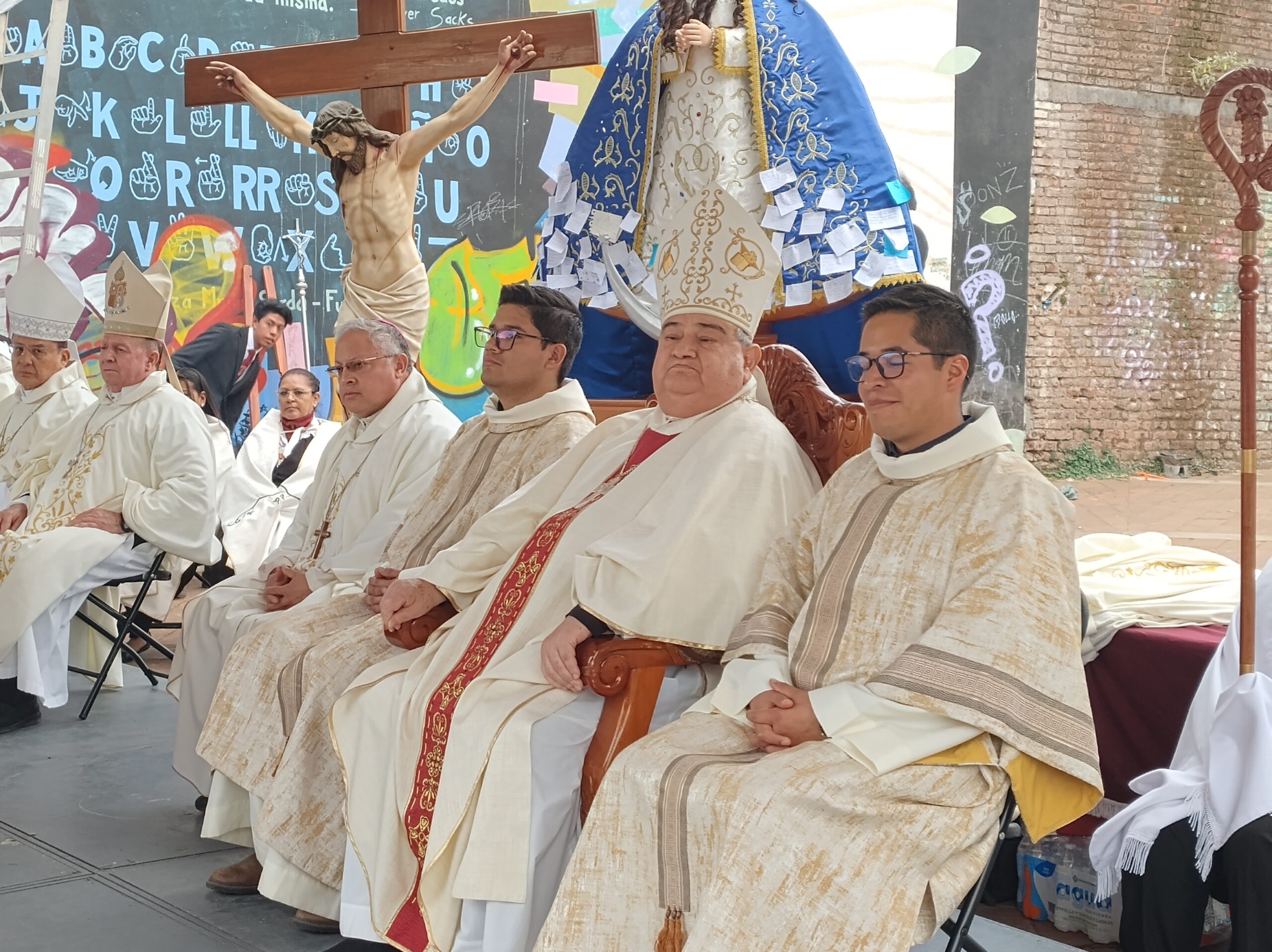 Un llamado a la construcción de la paz desde la Plaza de la Paz en Michoacán: Arzobispo Carlos Garfias 
