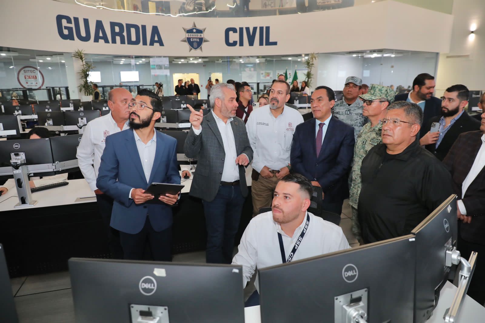 Se moderniza inteligencia policial en Michoacán; entrega Bedolla equipo tecnológico