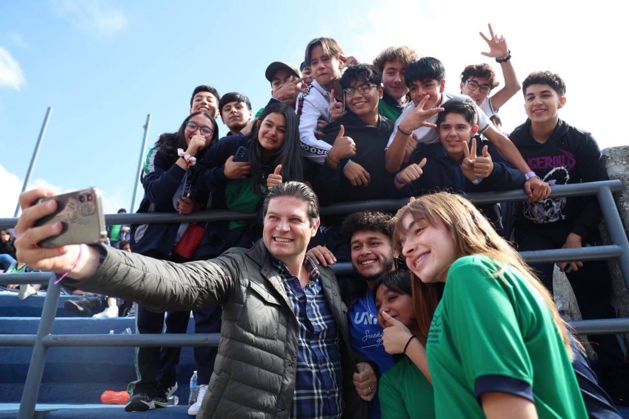 Alfonso Martínez apoya los sueños de 246 morelianos con Becas de Titulación CM 2024