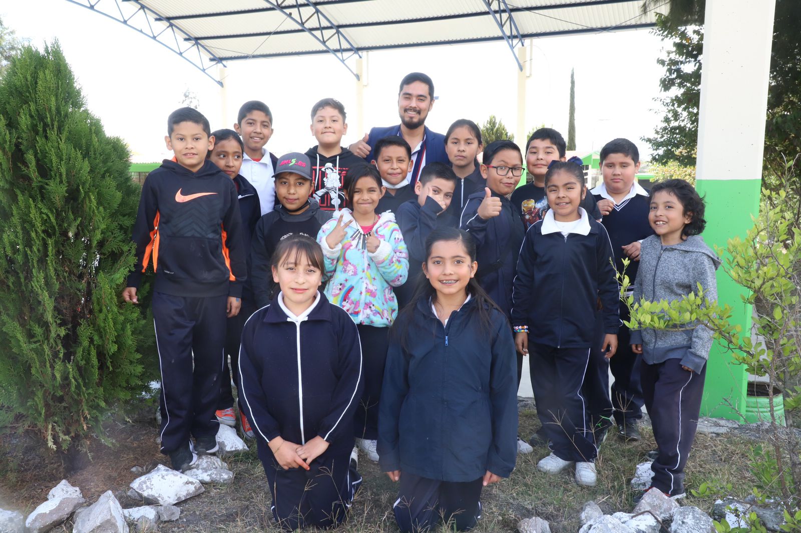 Alan Rodrigo, el profe normalista que pone en alto a Michoacán