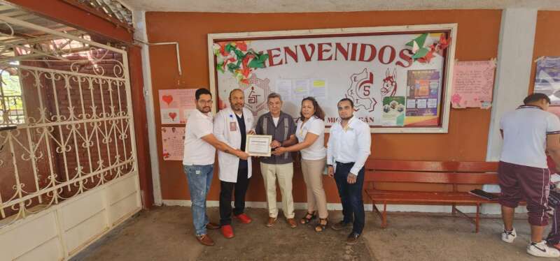SSM reconoce a escuelas por promoción de hábitos saludables