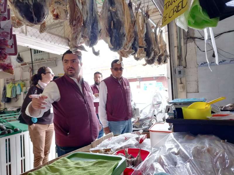 Coepris verifica expendios de pescados y mariscos para cuidar salud de consumidores