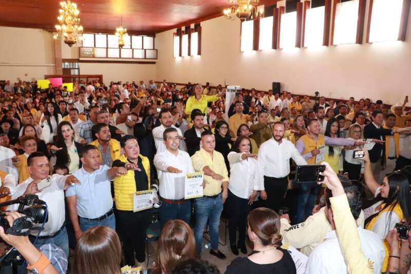 Entrega PRD constancias a precandidatas y precandidatos electos