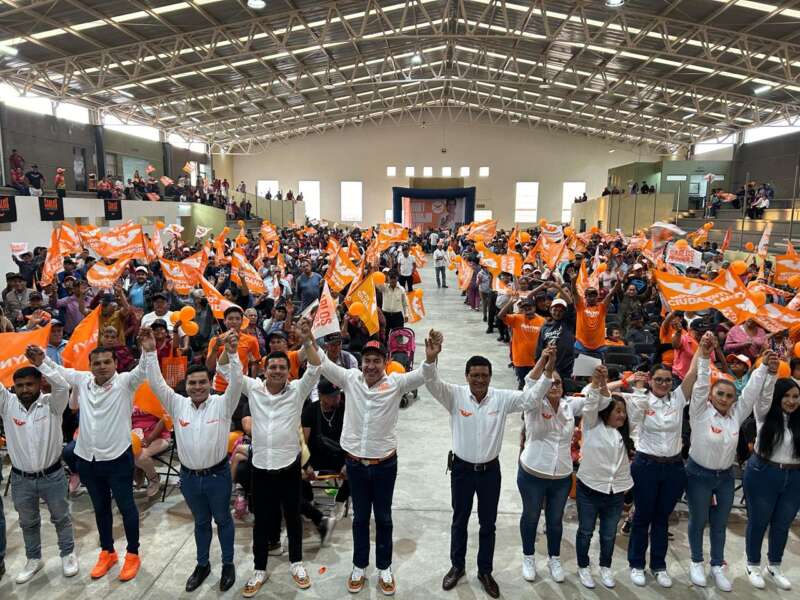 Salvador Escalante se une al Movimiento y cierra filas con Carlos Herrera