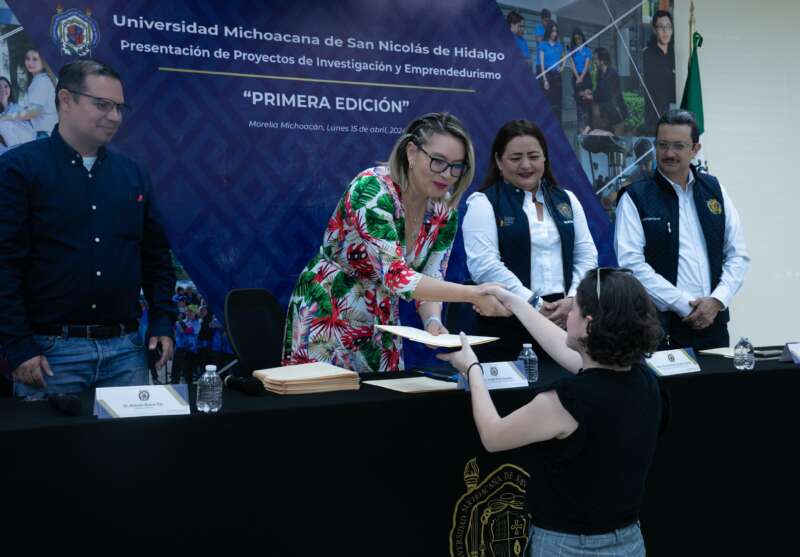 UMSNH brinda apoyo histórico a estudiantes para proyectos de investigación y emprendedurismo