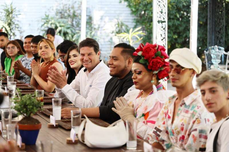 Comunidad LGBTIQ+ destaca inclusión de Alfonso Martínez