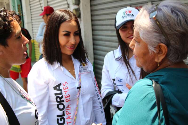 Gloria Tapia la que sí escucha y sí cumple reconocen zitacuarenses