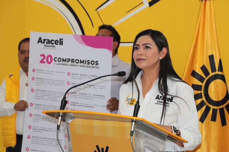 Firma Araceli Saucedo 20 compromisos por las niñas, niños y adolescentes