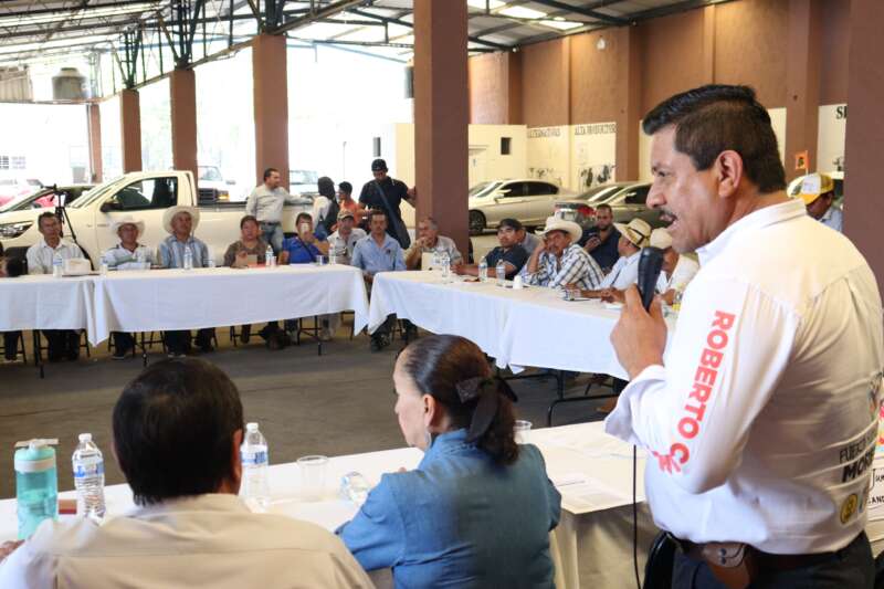 Acuerdan agenda de trabajo Roberto Carlos López García y 54 Asociaciones Ganaderas locales