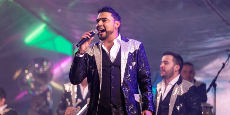 El tradicional Grito de Independencia en Michoacán “se convirtió e fiesta” con la Banda El Recodo