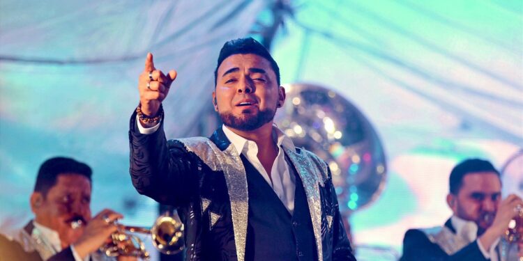 El tradicional Grito de Independencia en Michoacán “se convirtió e fiesta” con la Banda El Recodo