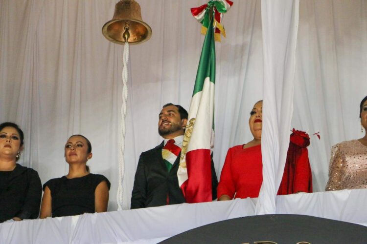 Celebran 214 años del Grito de Independencia en Los Reyes