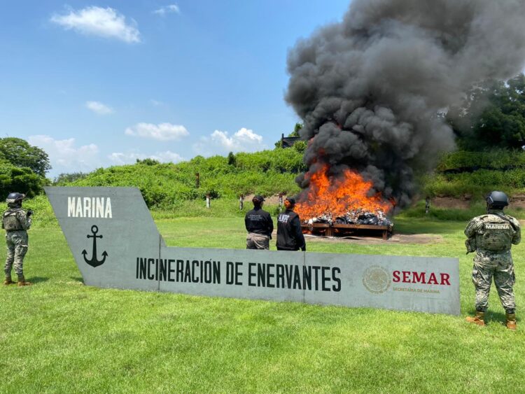 Incineró FGR más de una tonelada 400 kilogramos de cocaína en Michoacán