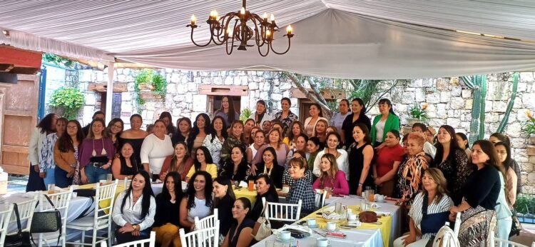 Diputada local Brissa Arroyo, cierra filas con Senadora, Araceli Saucedo