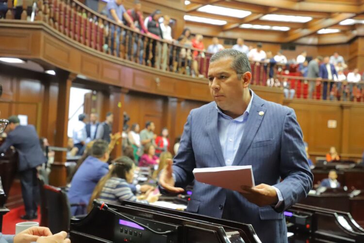 Juan Carlos Barragán presenta reforma al Poder Judicial de Michoacán