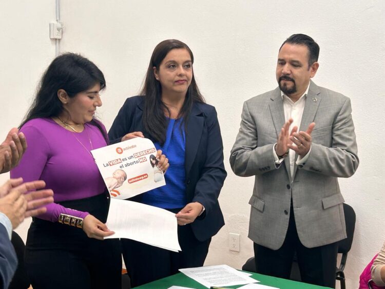 Reciben diputados del PAN propuestas ciudadanas por la defensa de la vida