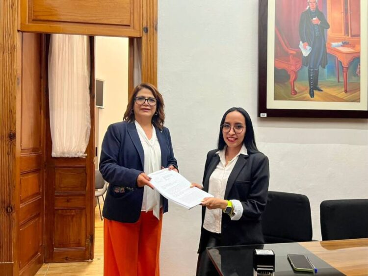 Presenta Fabiola Alanís iniciativa para despenalizar el aborto en Michoacán