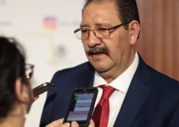 Reconocimiento de Reginaldo Sandoval, Coordinador GPPT Federal por labor de diputados petistas al aprobar reformas de la 4-T