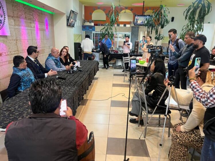 TquiLepero celebra su 15 aniversario y lanza la Botella de Tequila más Pequeña del Mundo