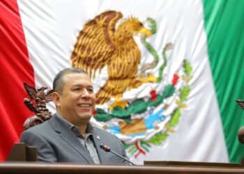 Juan Carlos Barragán impulsa reforma para reconocer a los animales como seres sintientes