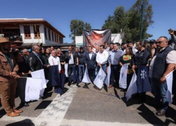 Más de mil agentes son los encargados de dar seguridad a los visitantes en Michoacán durante la Semana de Muertos 2024