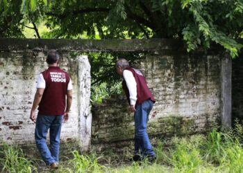 Antes del regreso a clases, revisan daños a escuelas afectadas por  el huracán “John”