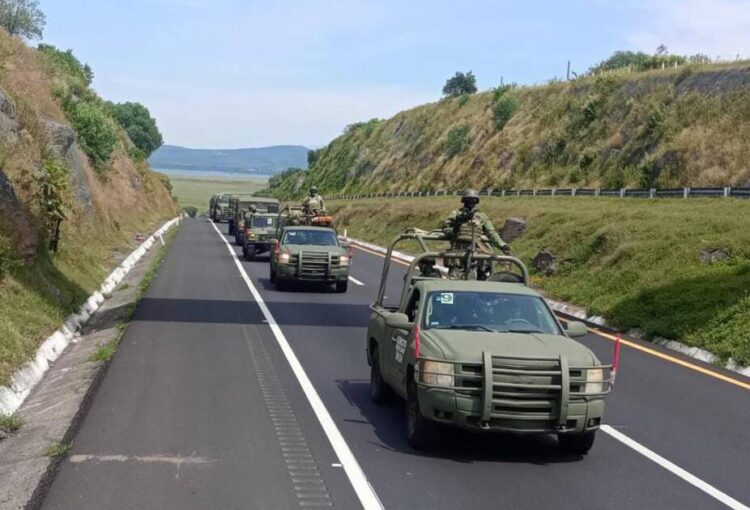 Llegan a Uruapan 300 efectivos más del Ejército Mexicano