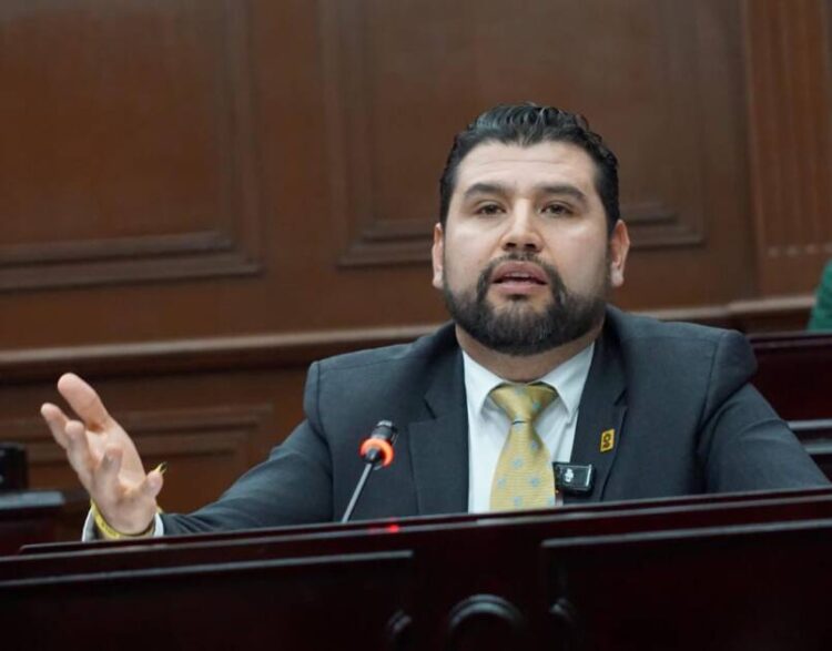 Propone Octavio Ocampo que los 40 diputados hagan una donación de su salario en apoyo a damnificados por John