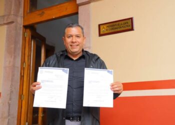 Barragán propone escribir con letras de oro el nombre de Ifigenia Martínez en el Congreso del Estado