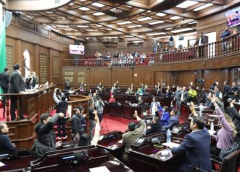 Aprueba Congreso de Michoacán reforma Constitucional en materia de salarios