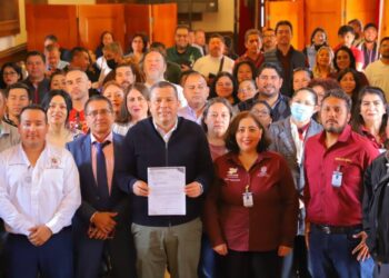 Presenta Barragán y líderes sindicales reforma constitucional en materia de salarios mínimos en Michoacán