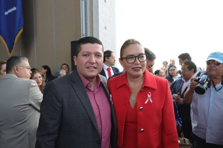 Se debe seguir fortaleciendo la educación pública: Dip. Vicente Gómez