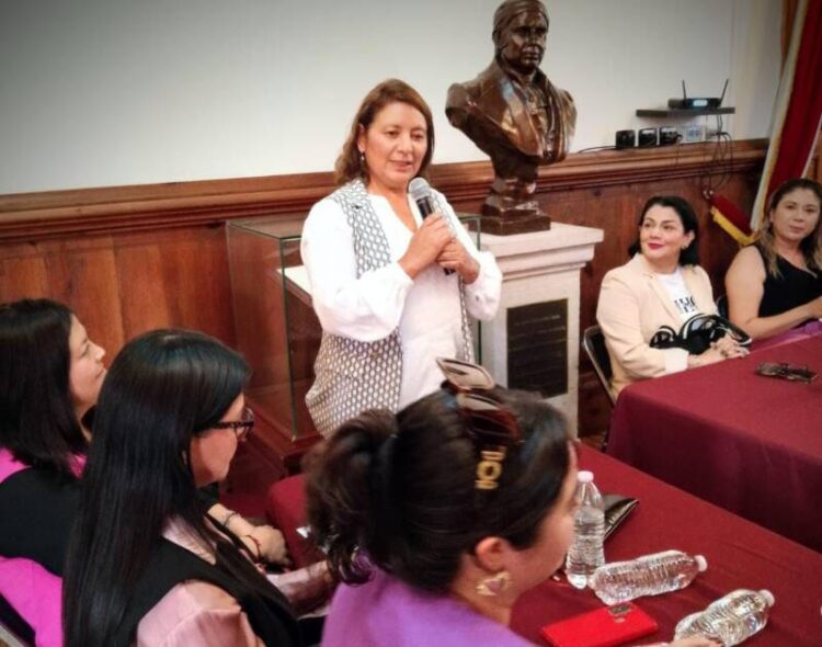 Llama Lilia Barrera Echeverría, regidora por Tarímbaro, a continuar la lucha por los derechos femeninos