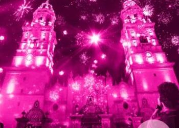 DIF Morelia invita al Encendido de Catedral en el marco de la lucha contra el cáncer de mama
