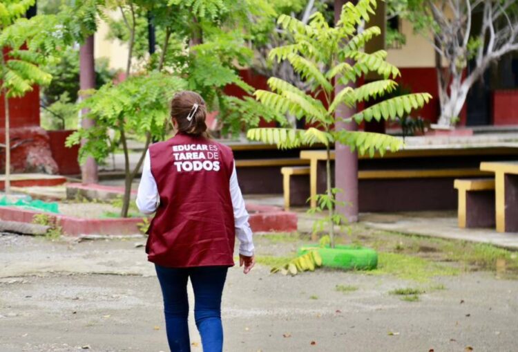 Llega Comisión Especial de la SEE a secundaria de La Piedad para investigar denuncia por acoso sexual