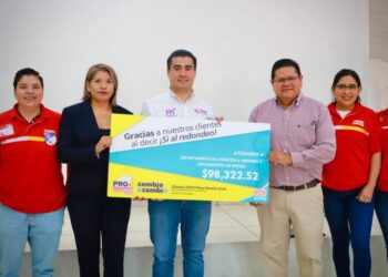 DIF Morelia recibe donativo de Redondeo OXXO en favor del CAMAR