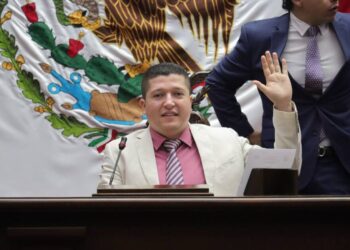 Celebra Vicente Gómez la modificación constitucional para facilitar el acceso a la vivienda