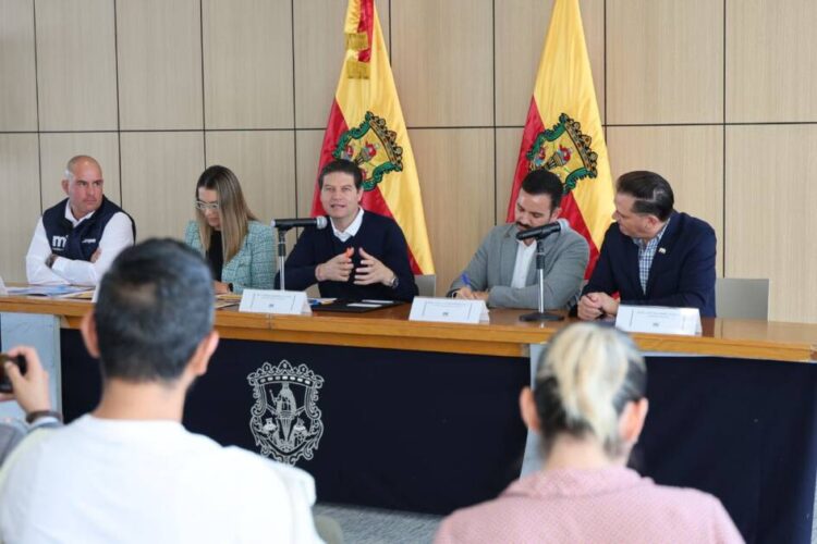 Alfonso Martínez anuncia descuentos de hasta el 100% por Buen Fin