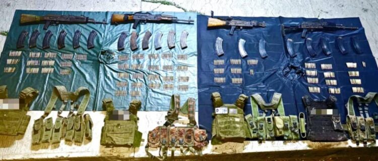 Tras enfrentamiento armado, las corporaciones policiacas detuvieron a cuatro personas con fuerte arsenal