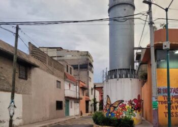 Gobierno del estado entrega concesiones y satura servicio de taxi en Uruapan