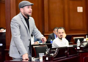 Exige Reyes Galindo que se revise la concesión de la Siglo XXI