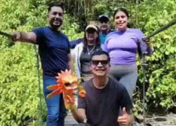 Recibe Humberto Jiménez Solís al creador de contenido El Alebrije