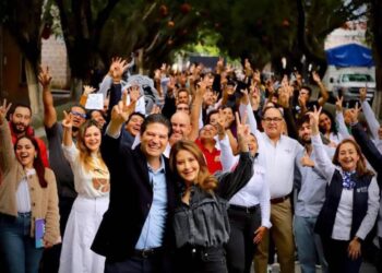 Le pide Alfonso Martínez a Celis: ya supérenme