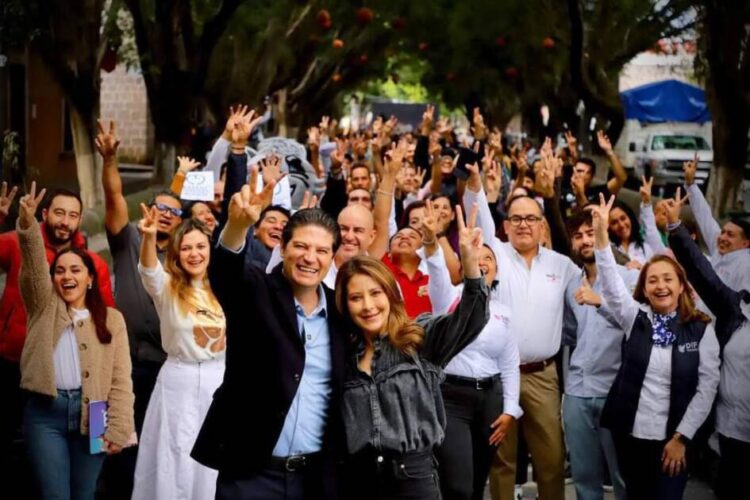 Le pide Alfonso Martínez a Celis: ya supérenme